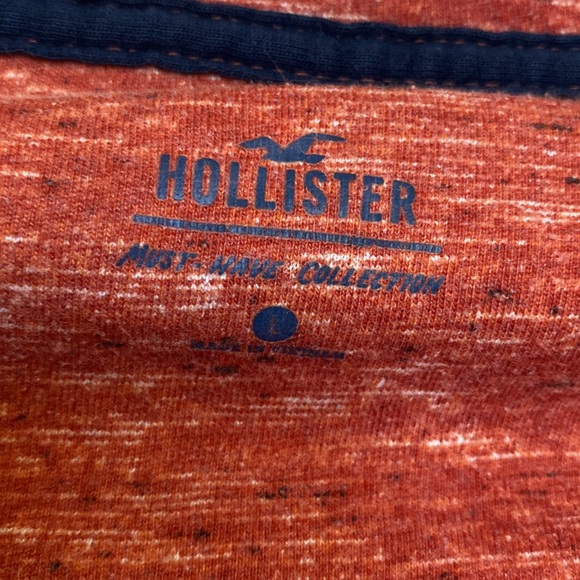 Men’s Hollister Tshirt - Picture 2 of 3